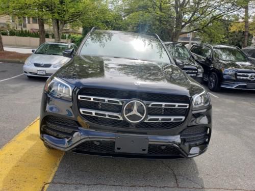 2020款奔驰GLS450报价体型硕大不怒自威