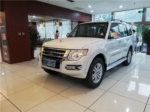 2020款三菱帕杰罗V97双差 现车价格优惠