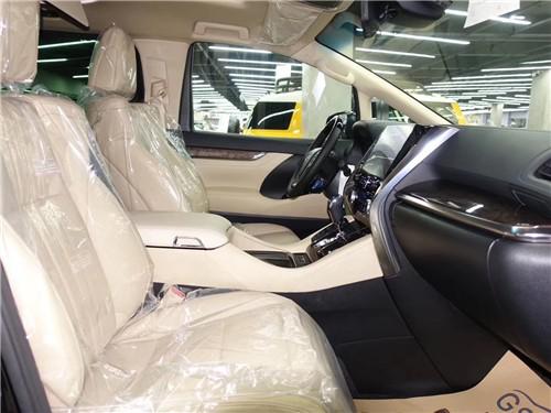 20款丰田埃尔法2.5L油混港口特惠售