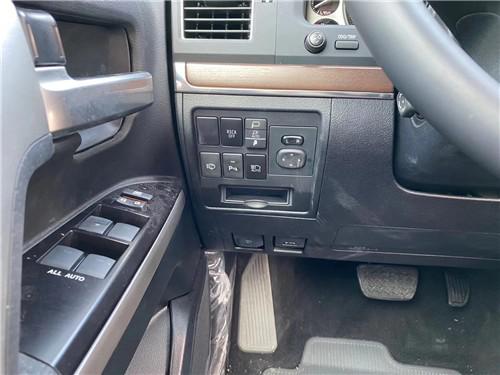 2020款酷路泽5700顶配 天津港最新报价