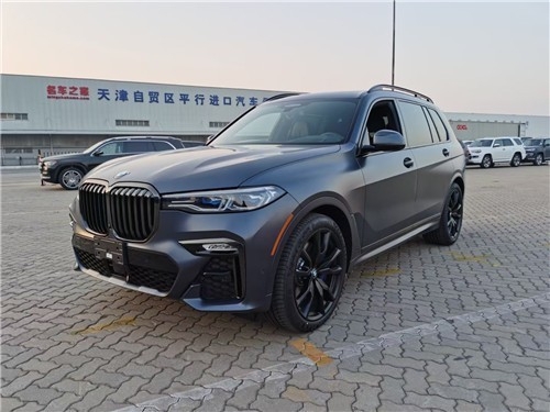 2021款宝马X7现车 直降到底100万起售