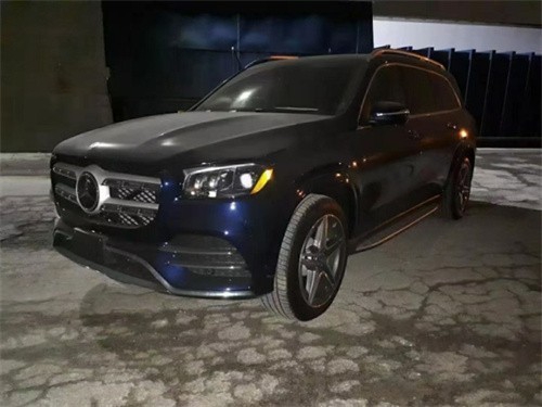 21款奔驰gls450AMG 天津港现车报价120万