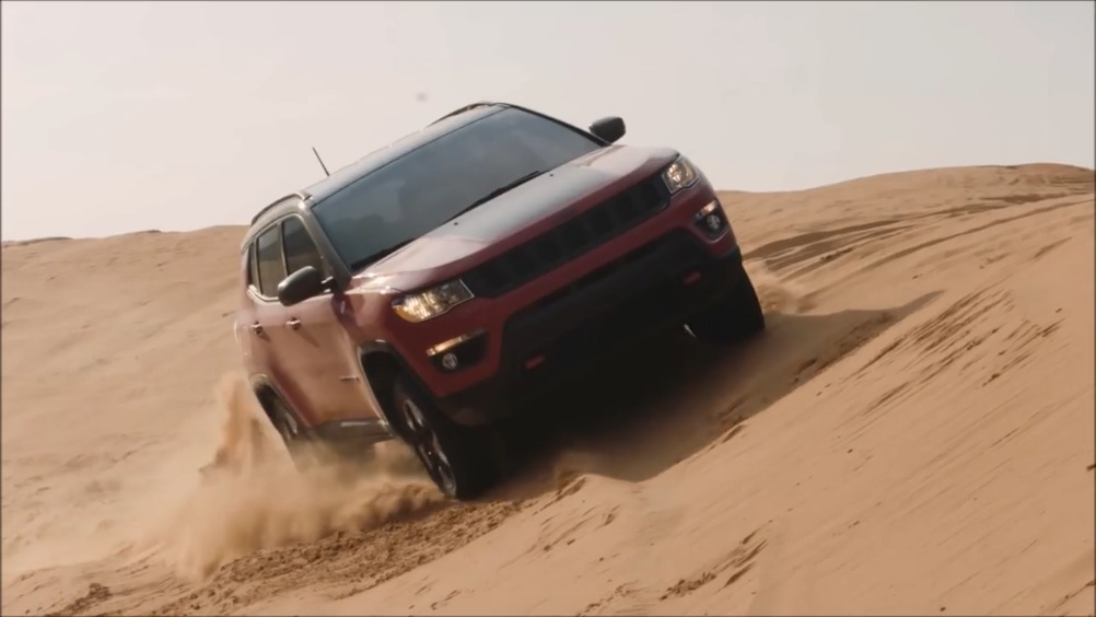 视频：全新Jeep指南者Trailhawk高性能越野车越野测试