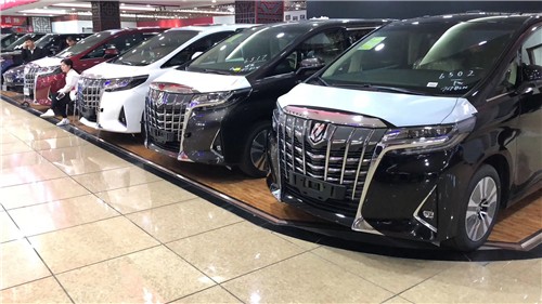 丰田埃尔法2.5油电混合 黑色高配价格