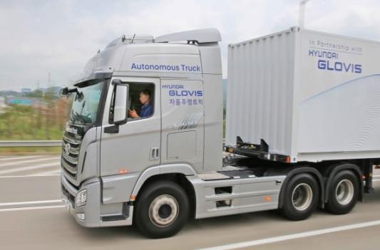 现代完成韩国国内首例自动驾驶卡车高速路测