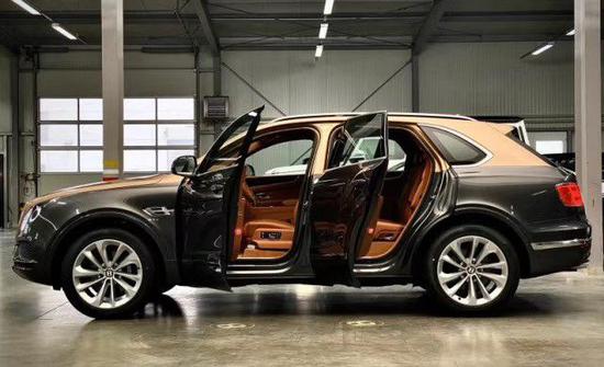 2021款宾利添越 纯手工打造 功能强大