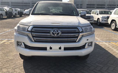 19款酷路泽4000中东版报价 陆巡4.0让利