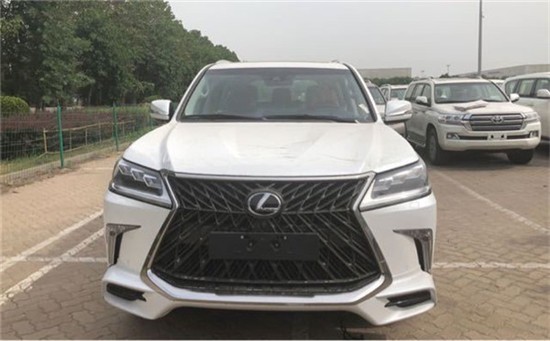 19款雷克萨斯LX570每个男人都想拥有战车