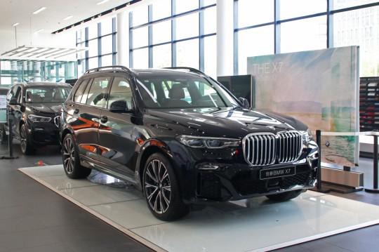 19款宝马X7天津港口现车 降价15万秒杀