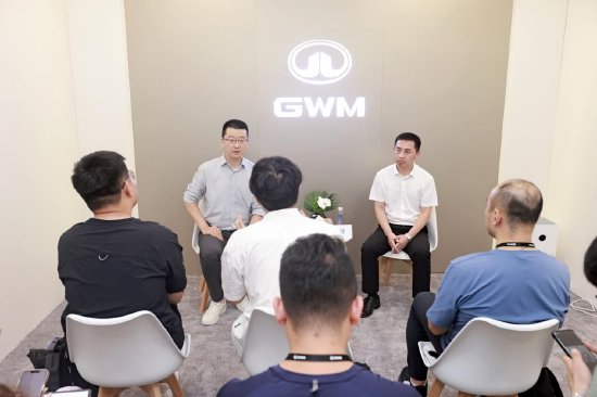 长城汽车集团副总裁/魏牌新能源CEO 刘艳钊 / 魏牌执行副总经理