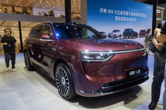 2025粤港澳大湾区车展:问界M8正式亮相
