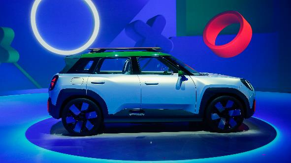 MINI纯电动跨界概念车首秀 诠释环保理念