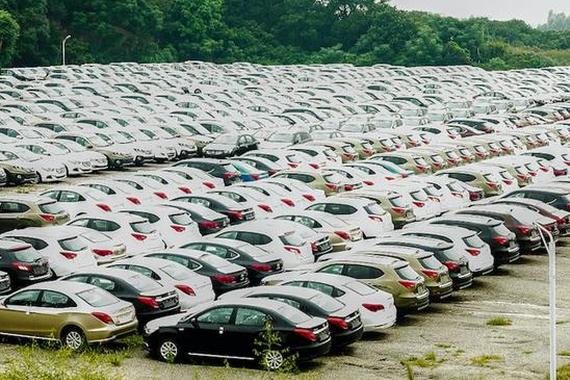 报废车“重生“的零部件：流入“黑市“ 真假难辨