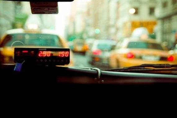 深圳：新能源汽车路边停车首小时将免费