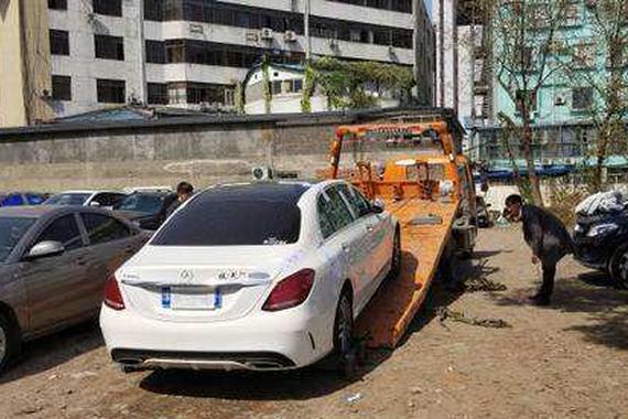 奔驰回应失控C200L事件 初步判定该车当晚系统运行正常