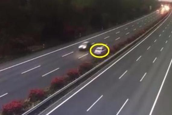 视频：高速公路逆行6公里！疯狂司机太危险
