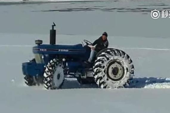 视频：在雪地上这样的拖拉机比越野车还霸气