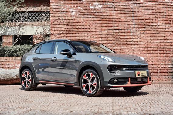 实拍全新领克02 跨界定位/设计新潮带感