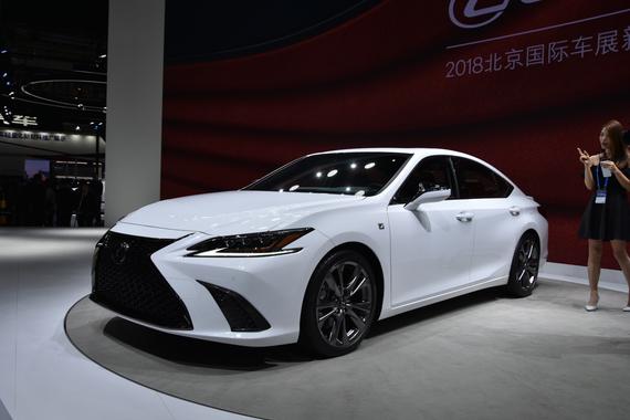 2018北京车展：雷克萨斯全新ES正式发布