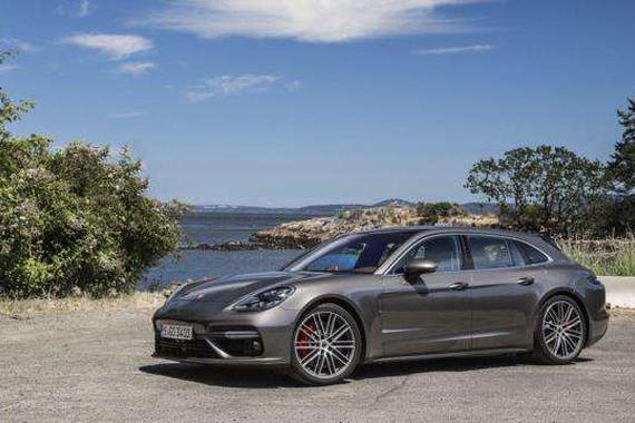 侧倾杆存松脱隐患 保时捷召回部分Panamera