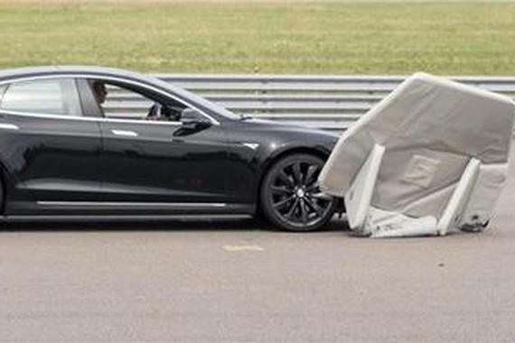 特斯拉Model S未通过自动紧急制动测试