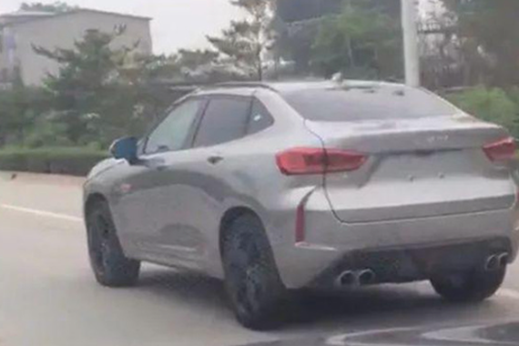 WEY Pi4 VV7x量产版路试谍照 延续轿跑SUV造型