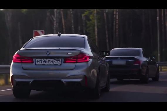 双B的正面大战！ 宝马F90 M5 vs 奔驰AMG E63 S