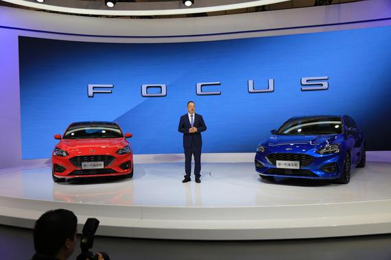 2018成都车展：全新福克斯预售11.58万起