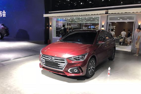 2018成都车展：北京现代逸行正式上市