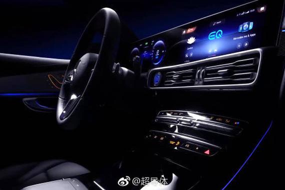 梅赛德斯-奔驰纯电动车EQC 官方宣传片