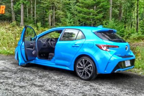 试驾丰田卡罗拉掀背版 颜值表率媲美高尔夫