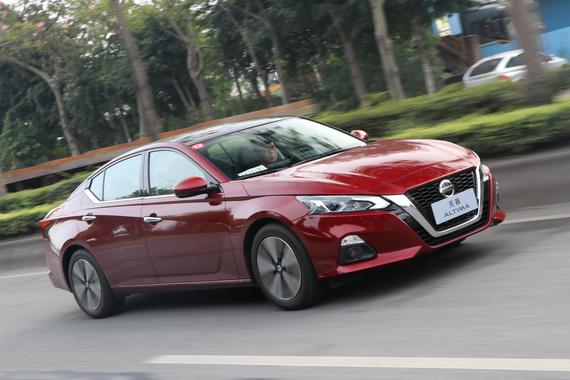 内外兼修迸发运动基因，试驾天籁ALTIMA