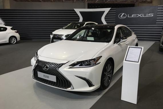 2018澳门车展：雷克萨斯全新ES亮相