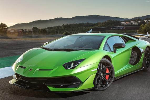暴力蛮牛兰博基尼Aventador SVJ 气场满分！