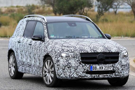 全新奔驰-AMG GLB 35路试谍照 或2019年年底亮相