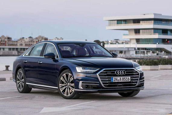 2018款奥迪A8 同级最高科技豪华车