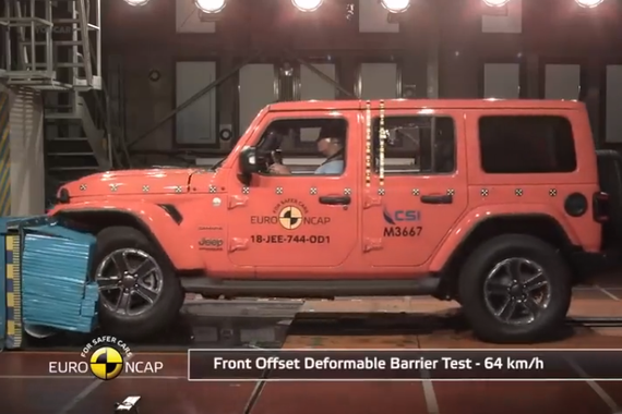够不够安全？新款Jeep牧马人碰撞测试