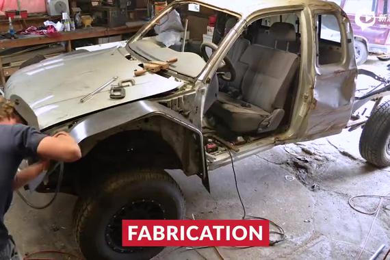 烂车重生！丰田Tacoma修复过程