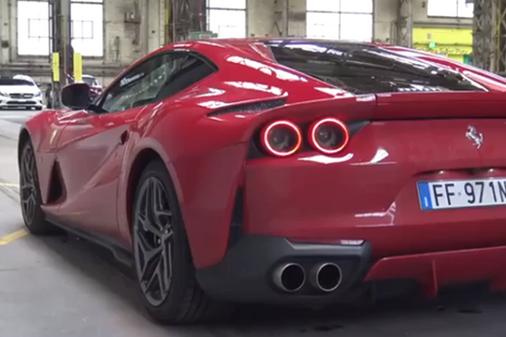 脾气最冲的法拉利812 V12声浪悦耳动