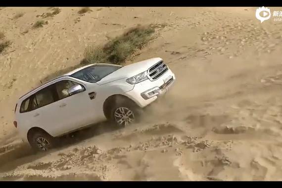 福特撼路者VS丰田普拉多 谁的越野能力更强一些?