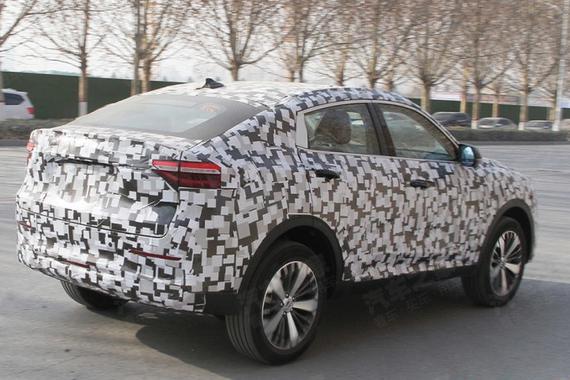 3月底或4月初上市 哈弗F7x内饰谍照曝光