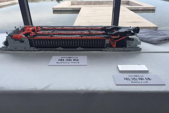 松下左拥特斯拉右抱丰田 一边造圆柱电池一边造方形电池