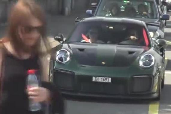 街道实拍保时捷GT2 RS声浪集锦