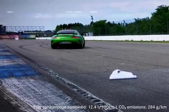 真硬核！AMG联名包包花纹设计过程