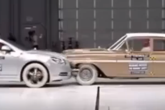 跨越50年的碰撞测试 2009款雪佛兰迈锐宝 vs 1959老爷车