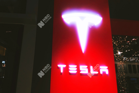 特斯拉降价后续风波：Model 3 疑被暂停放行