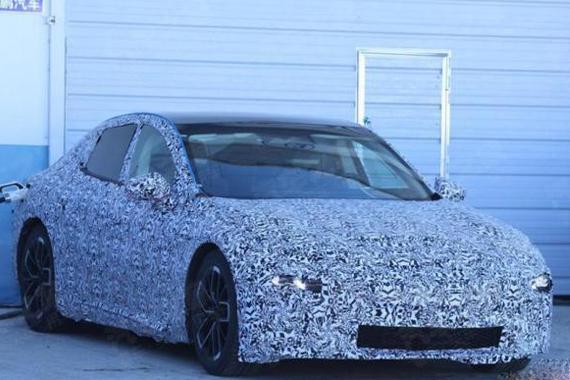 定位中型轿车 小鹏汽车新车谍照曝光