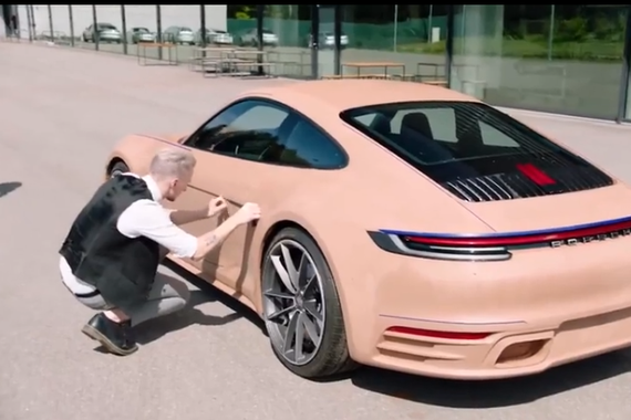 保时捷911是如何被设计出来的？