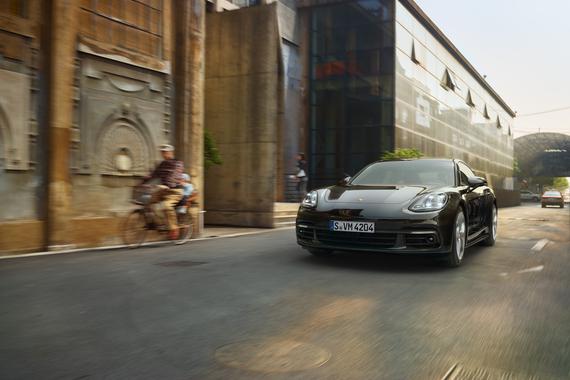 保时捷（中国）汽车销售有限公司召回部分Panamera、718和911