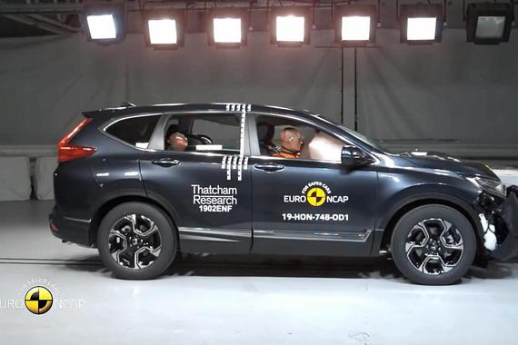 有多结实？本田CR-V参加碰撞测试